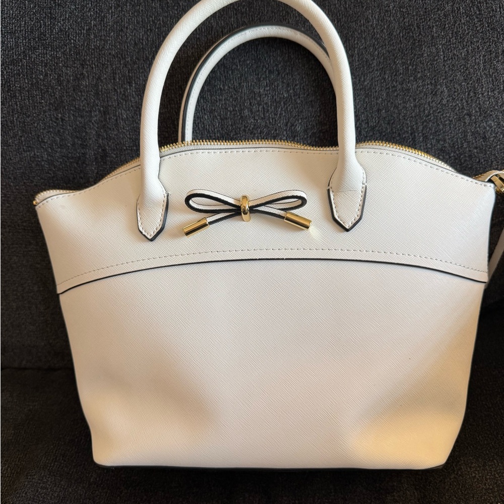 Crown & Ivy shoulder handbag